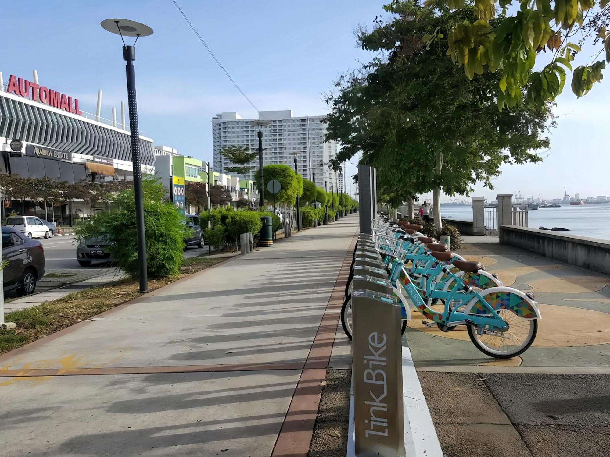 Maritime Seaview Suites Penang George Town Exterior foto
