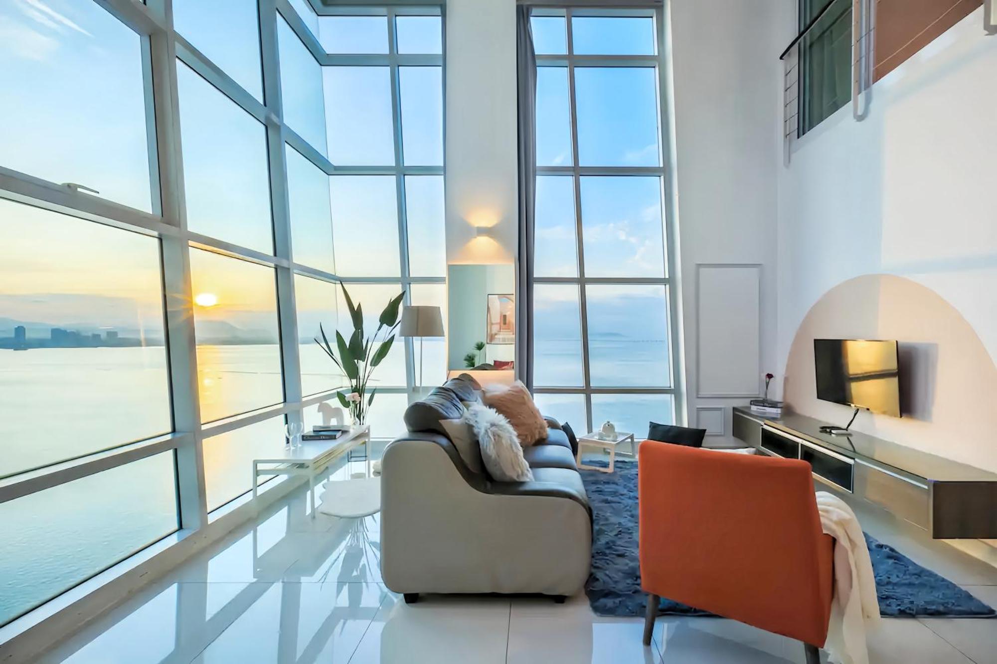 Maritime Seaview Suites Penang George Town Exterior foto