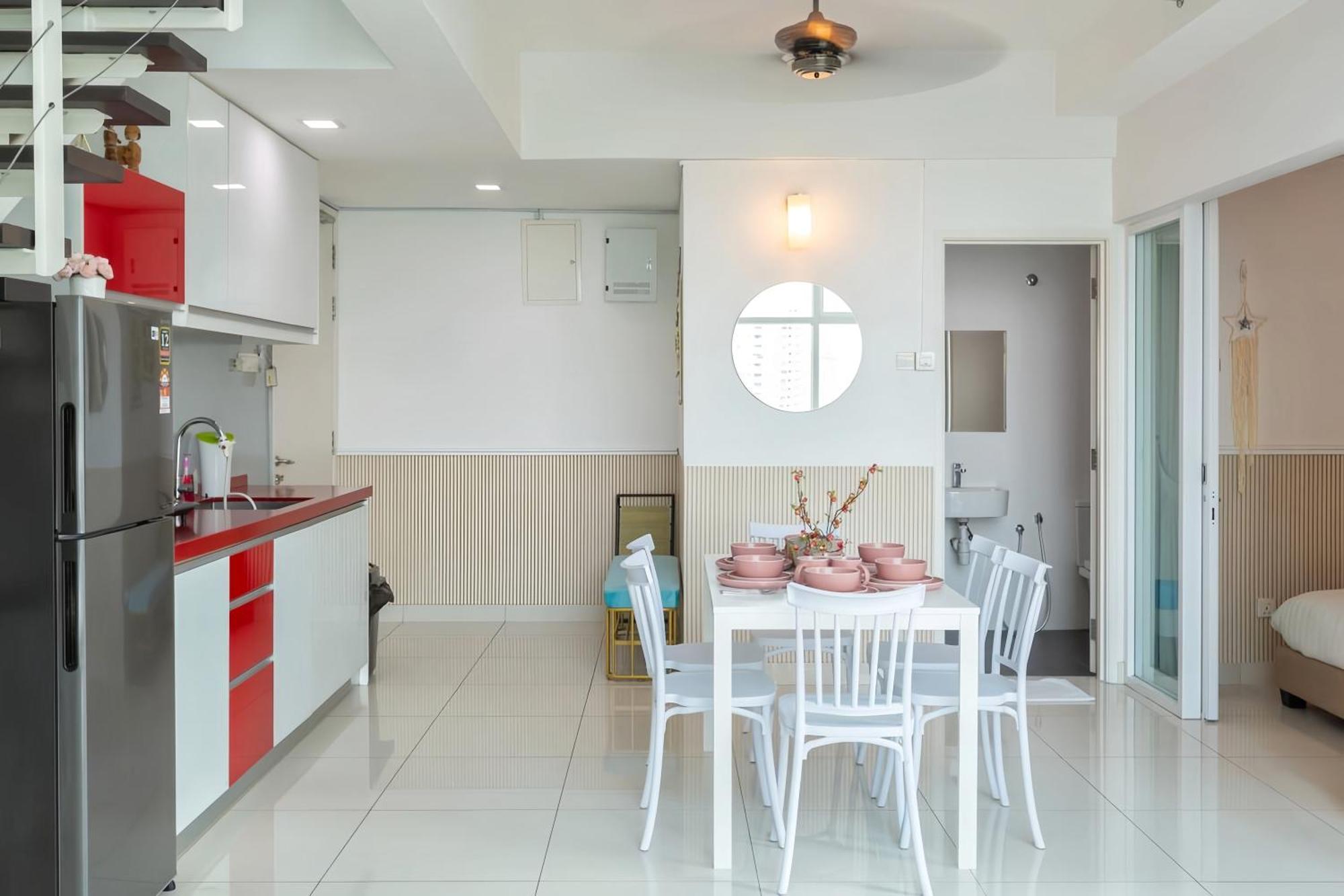 Maritime Seaview Suites Penang George Town Exterior foto