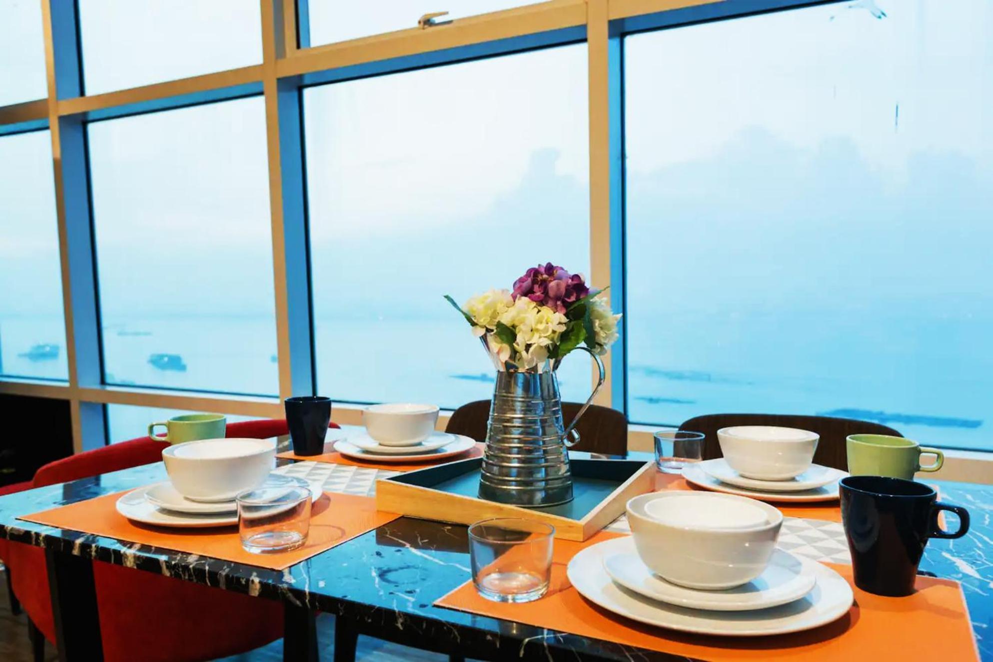 Maritime Seaview Suites Penang George Town Exterior foto